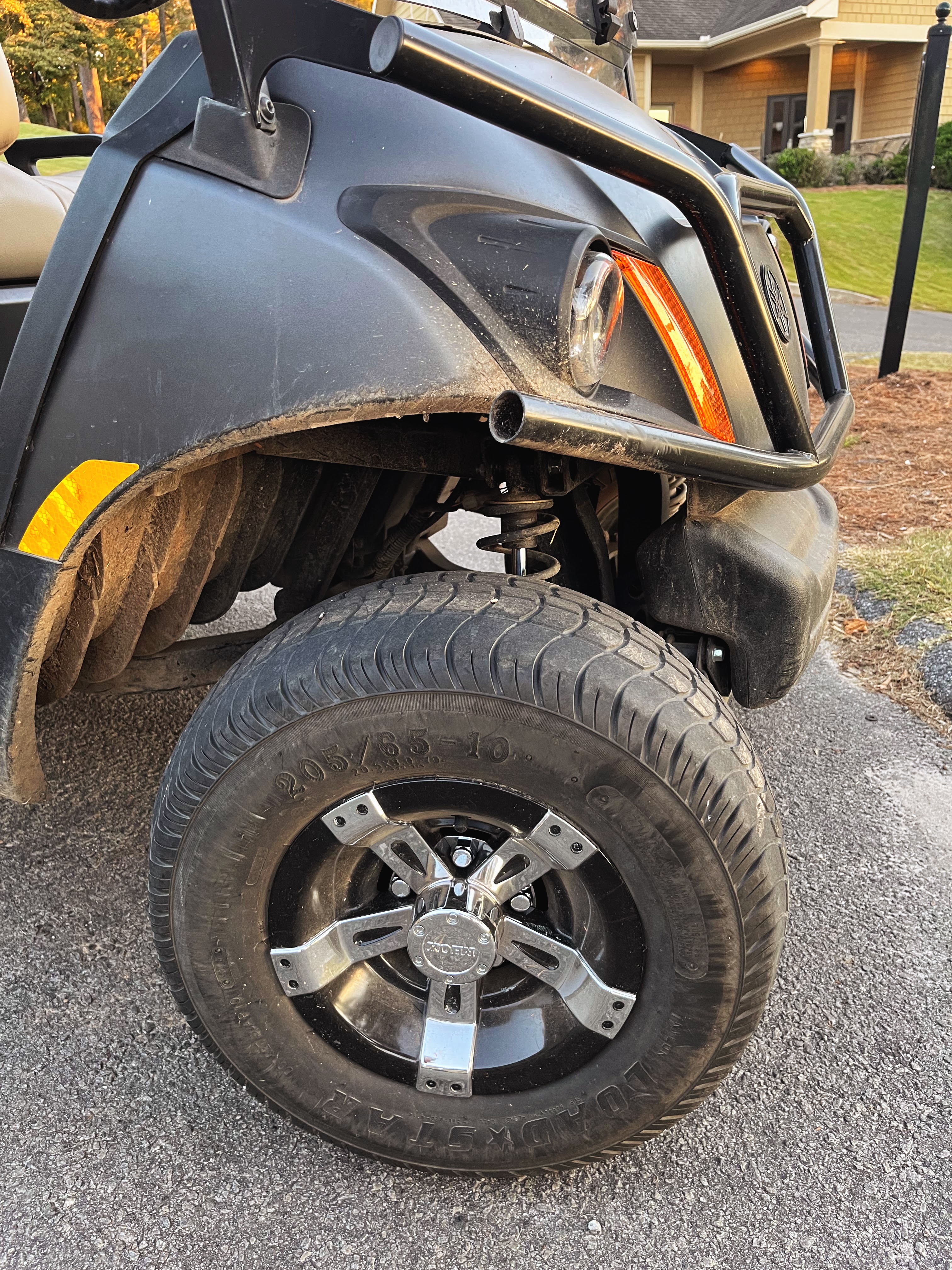 lifted Yamaha golf cart